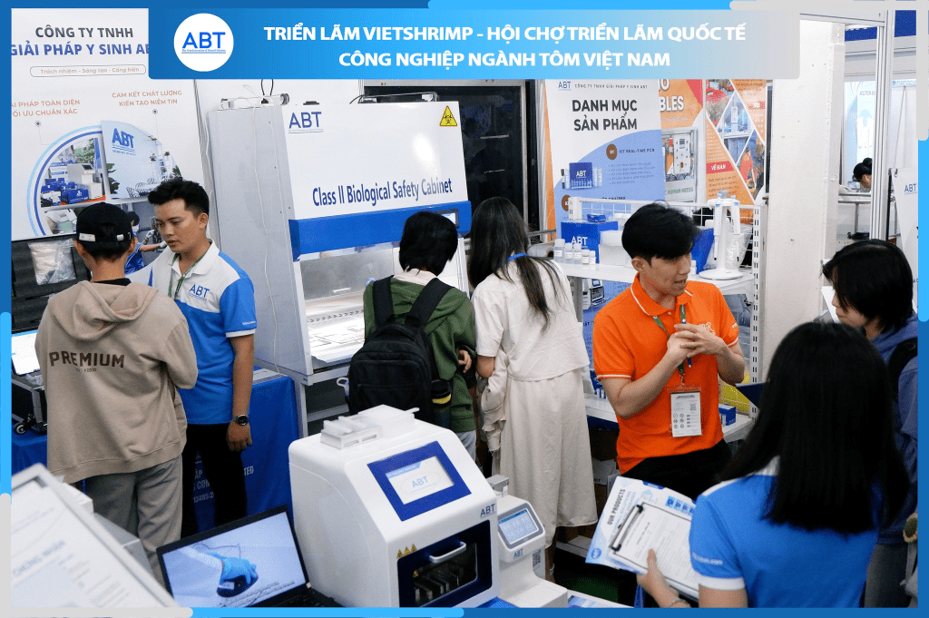 ABT trao đổi với khách hàng tại Vietshrimp 2025